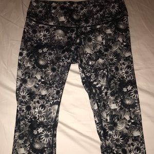 Lululemon size 10 crop